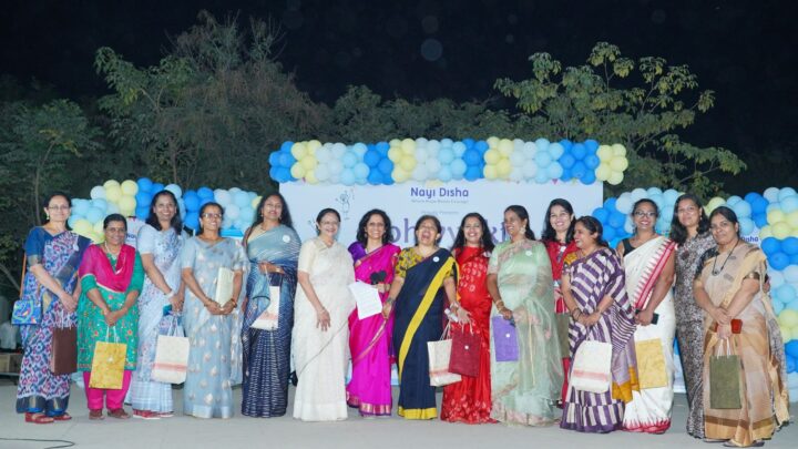 Prachi Deo with Nayi Disha Team
